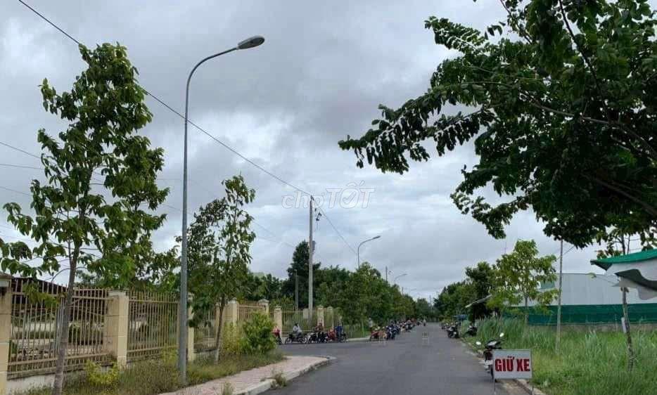 Đất thổ cư mặt tiền đường, đối diện trường THPT Song Phú