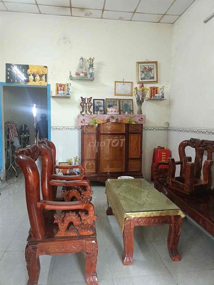 BÁN GẤP 240M2 ĐẤT (CÓ NHÀ CẤP 4) PHÚ QUỚI, LONG HỒ - 790 TR