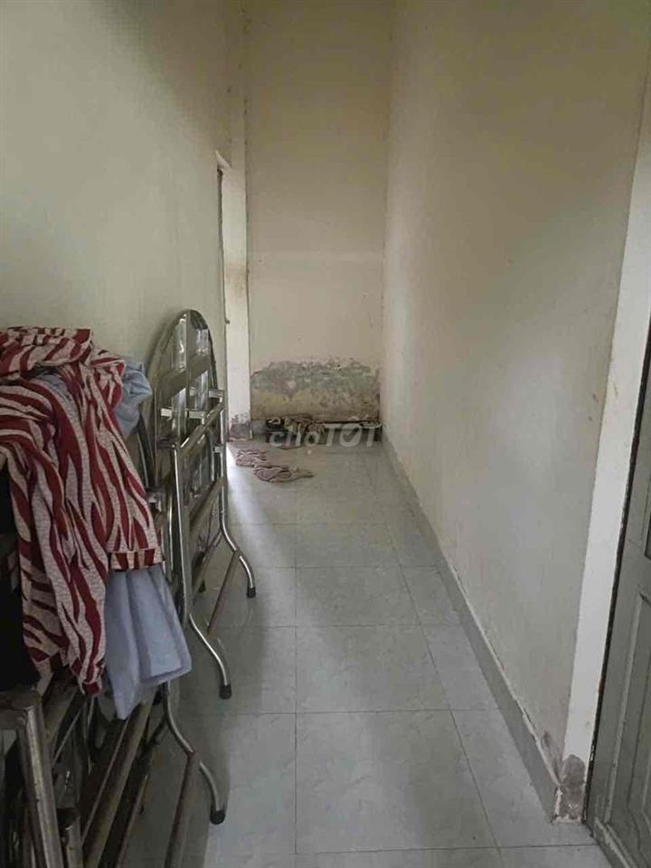 BÁN GẤP 240M2 ĐẤT (CÓ NHÀ CẤP 4) PHÚ QUỚI, LONG HỒ - 790 TR