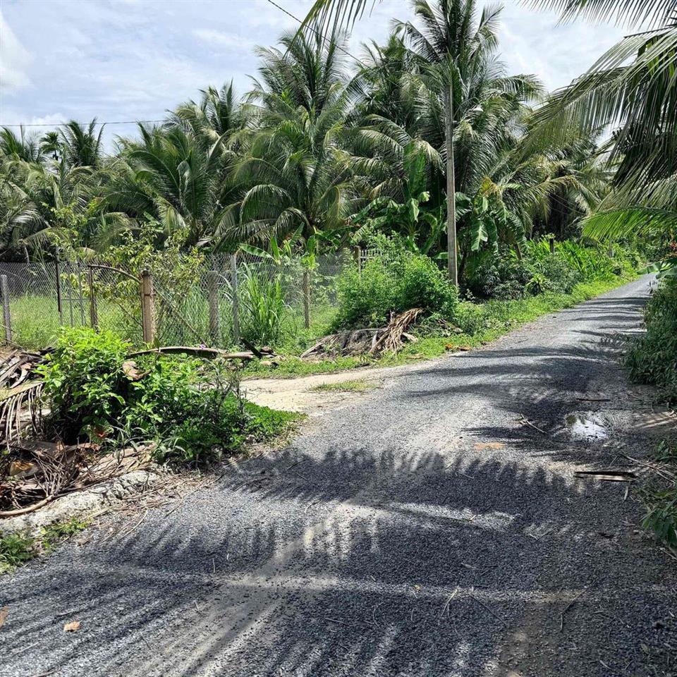 Cần bán nhanh lô đất 1000m2 Khóm 2 Thị Trấn Càng Long , Đường mới CL