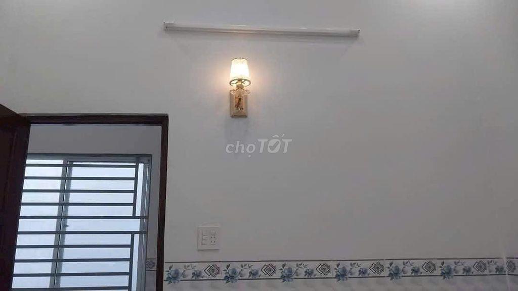 Bán nhà thô cư  4 x 19,5m  ngang chợ Phù Ly