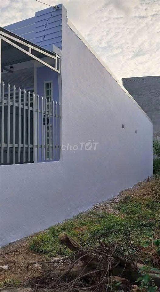Bán nhà thô cư  4 x 19,5m  ngang chợ Phù Ly