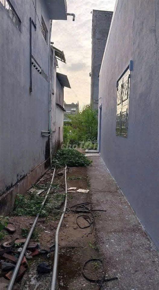 Bán nhà thô cư  4 x 19,5m  ngang chợ Phù Ly