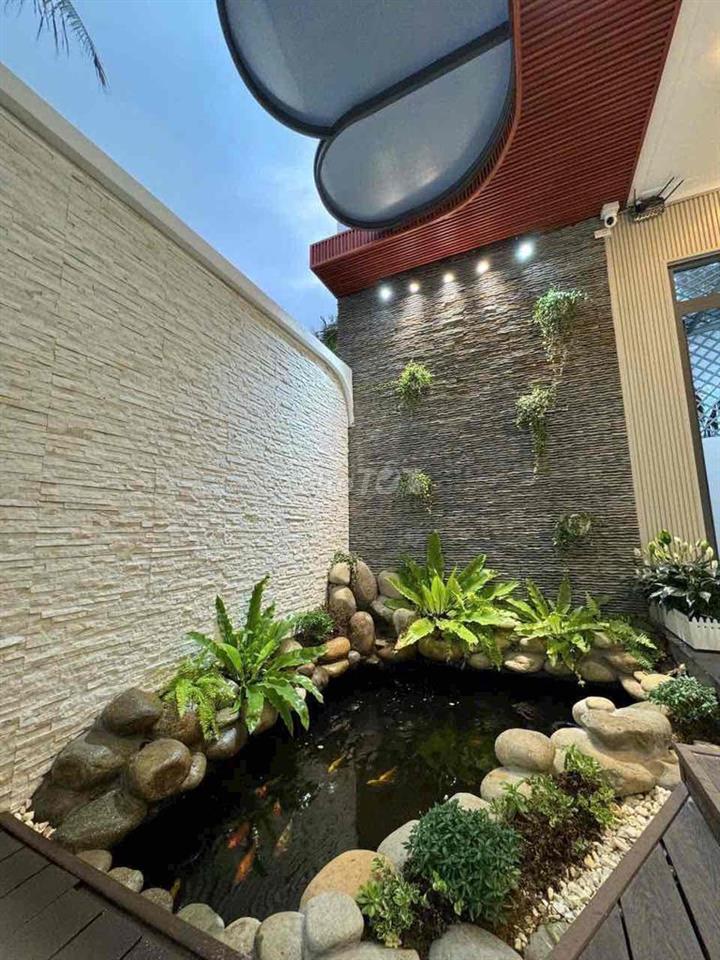 NHÀ SIÊU ĐẸP RỘNG LỘ NHỰA Ô TÔ
