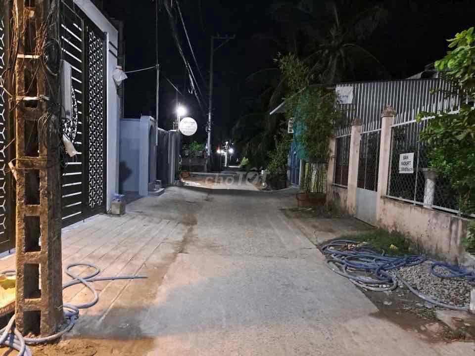 NHÀ MỚI XÂY ĐƯỜNG Ô TÔ GẦN PHƯỜNG 1