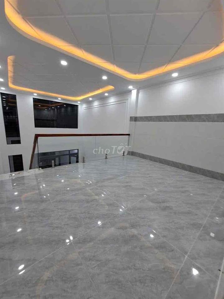 NHÀ MỚI XÂY ĐƯỜNG Ô TÔ GẦN PHƯỜNG 1