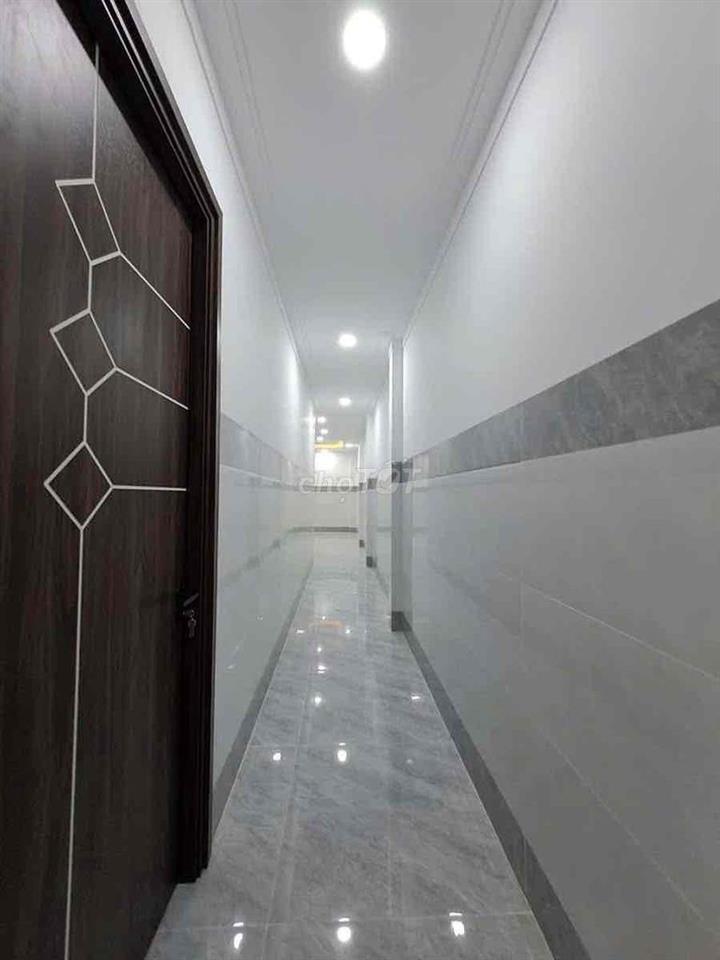 NHÀ MỚI XÂY ĐƯỜNG Ô TÔ GẦN PHƯỜNG 1