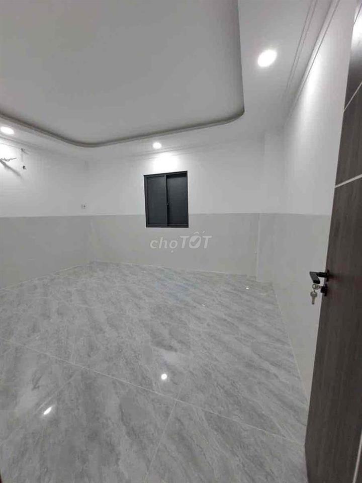 NHÀ MỚI XÂY ĐƯỜNG Ô TÔ GẦN PHƯỜNG 1