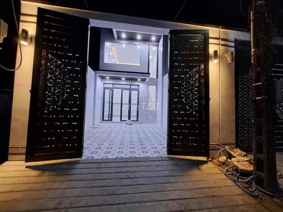 NHÀ MỚI XÂY ĐƯỜNG Ô TÔ GẦN PHƯỜNG 1