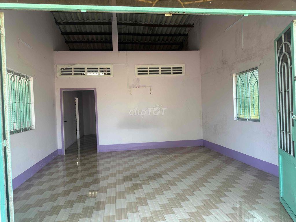 cần bán nhà cách cầu số 1 800m