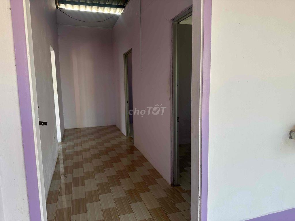 cần bán nhà cách cầu số 1 800m