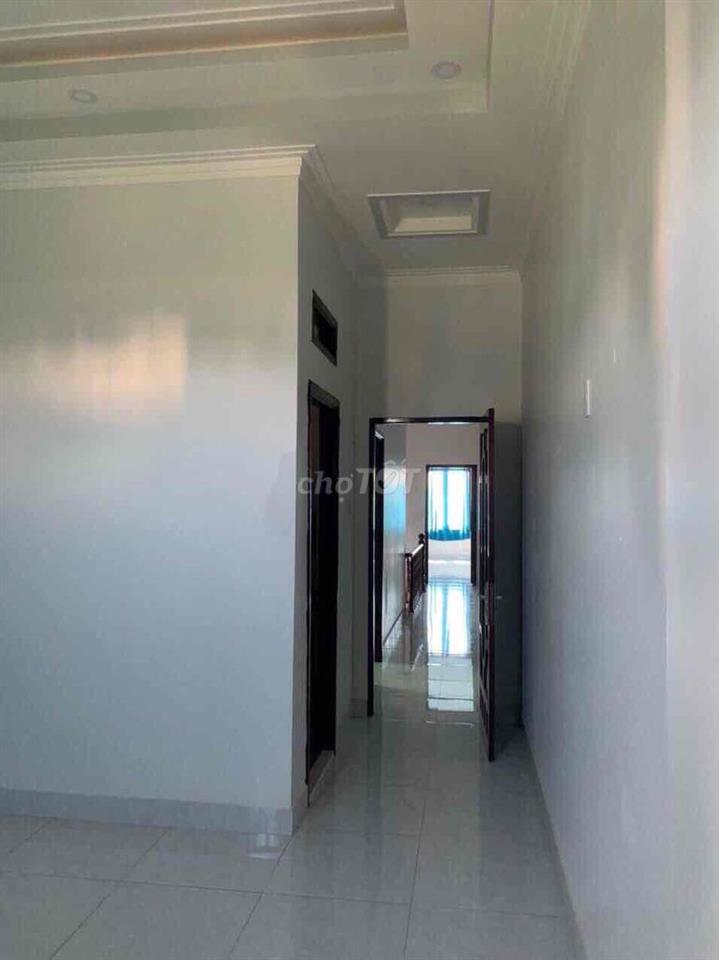 Bán Nhà Mặt Tiền Khu Công Nghiệp Hoà Phú (đang cho thuê 7 tr/tháng)