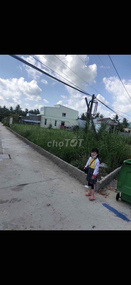 Bán Đất 2 mặt tiền vị trí đẹp giảm giá sốc bán trong tháng!