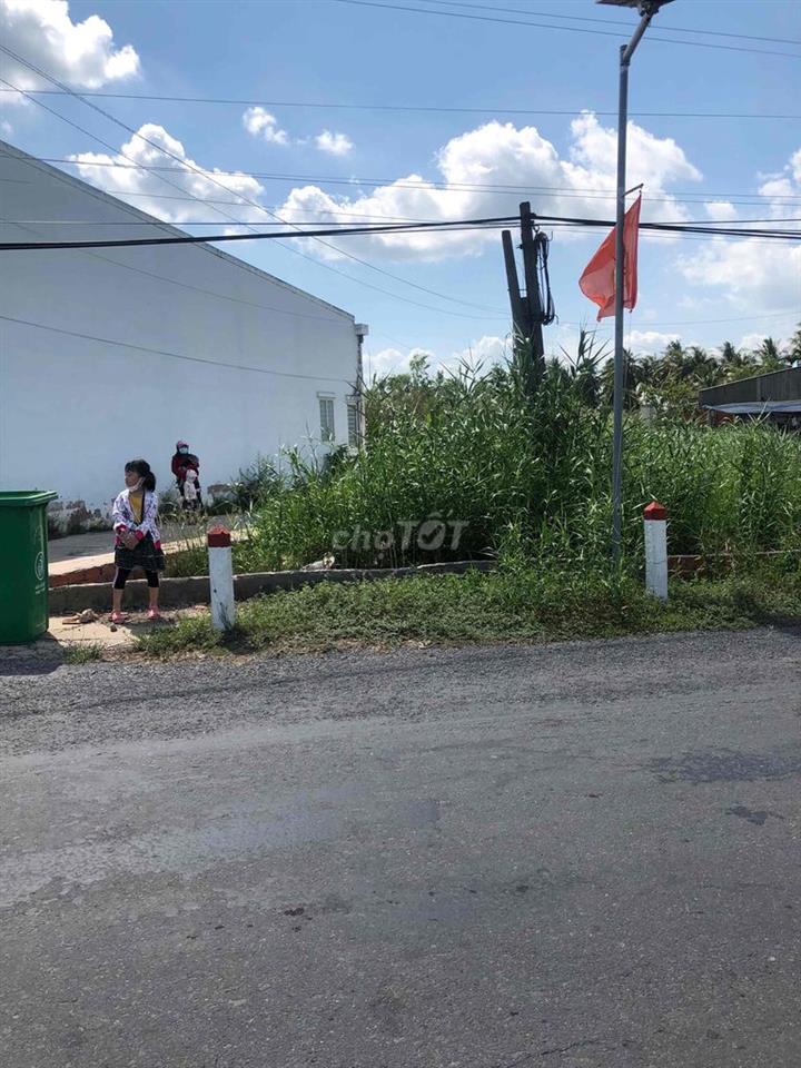 Bán Đất 2 mặt tiền vị trí đẹp giảm giá sốc bán trong tháng!