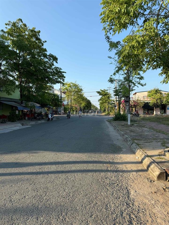 bán nền kdc Tân Ngãi