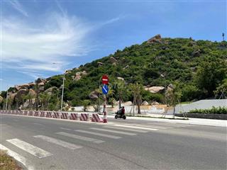 đất ba bồn gần biển Ninh Chử