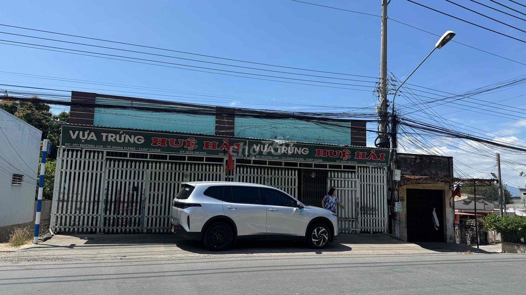 Bán nhà góc 2 MT đường 21-8 Đô Vinh, 792m2, 7tỷ900trieu