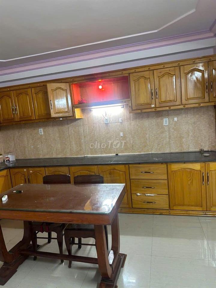 BÁN NHÀ GẦN CHỢ ĐỘNG