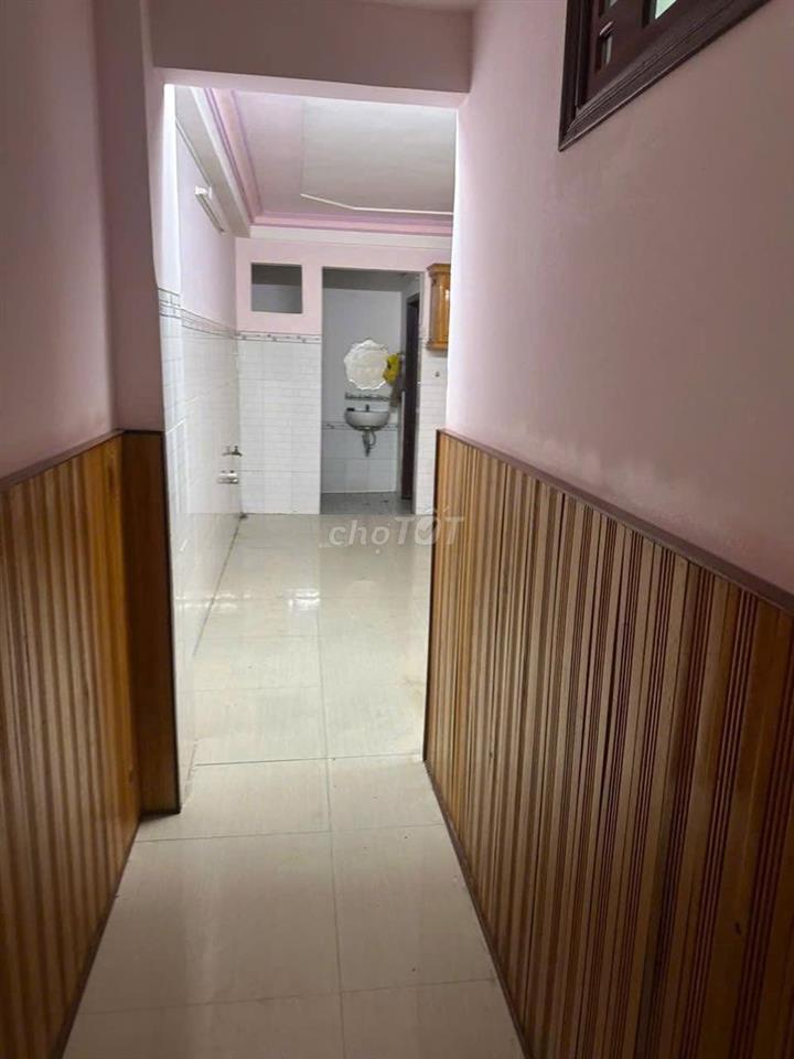 BÁN NHÀ GẦN CHỢ ĐỘNG