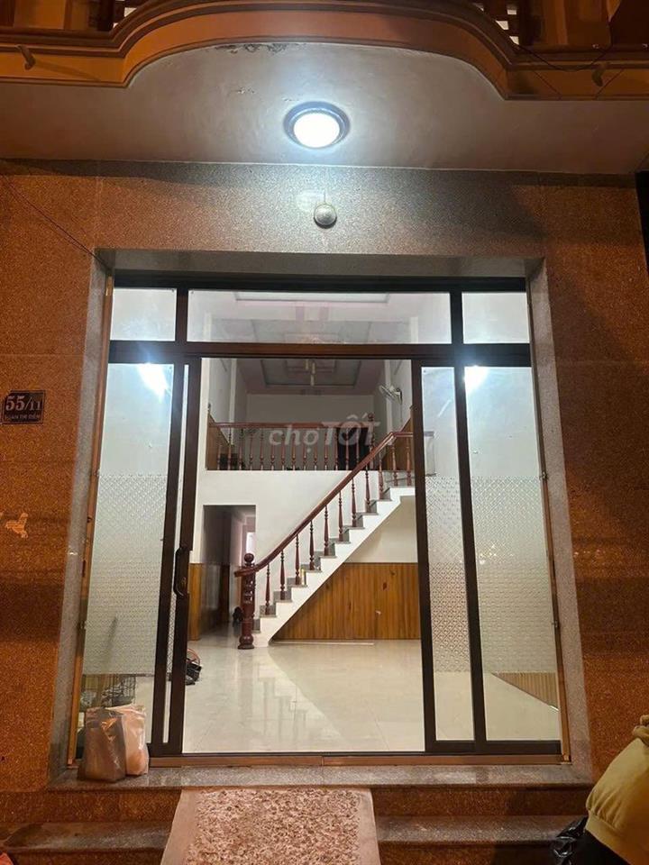 BÁN NHÀ GẦN CHỢ ĐỘNG