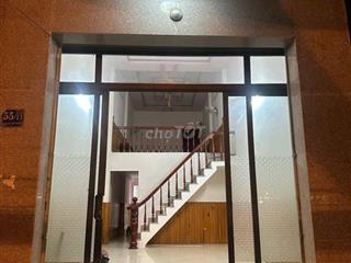 BÁN NHÀ GẦN CHỢ ĐỘNG