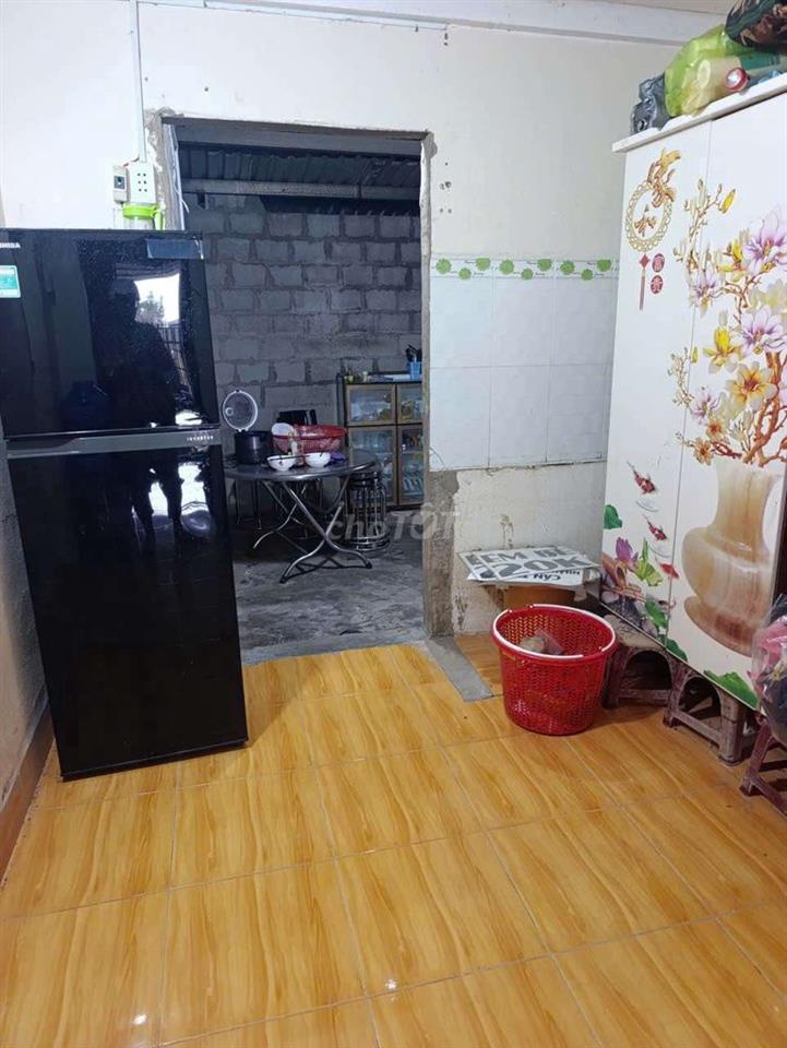 cần bán nhà vườn 