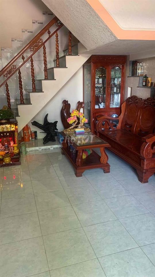 nhà bán vừa ở, vừa kinh doanh, vừa nuôi yến