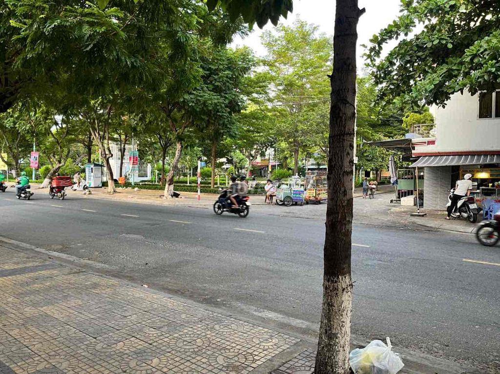 Bán Nhà Mặt Tiền Thống Nhất Đoạn Nhà Hàng Song Hưng  🗺️Diện tích : 102m