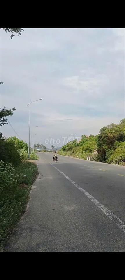 Đất Kinh doanh Resort