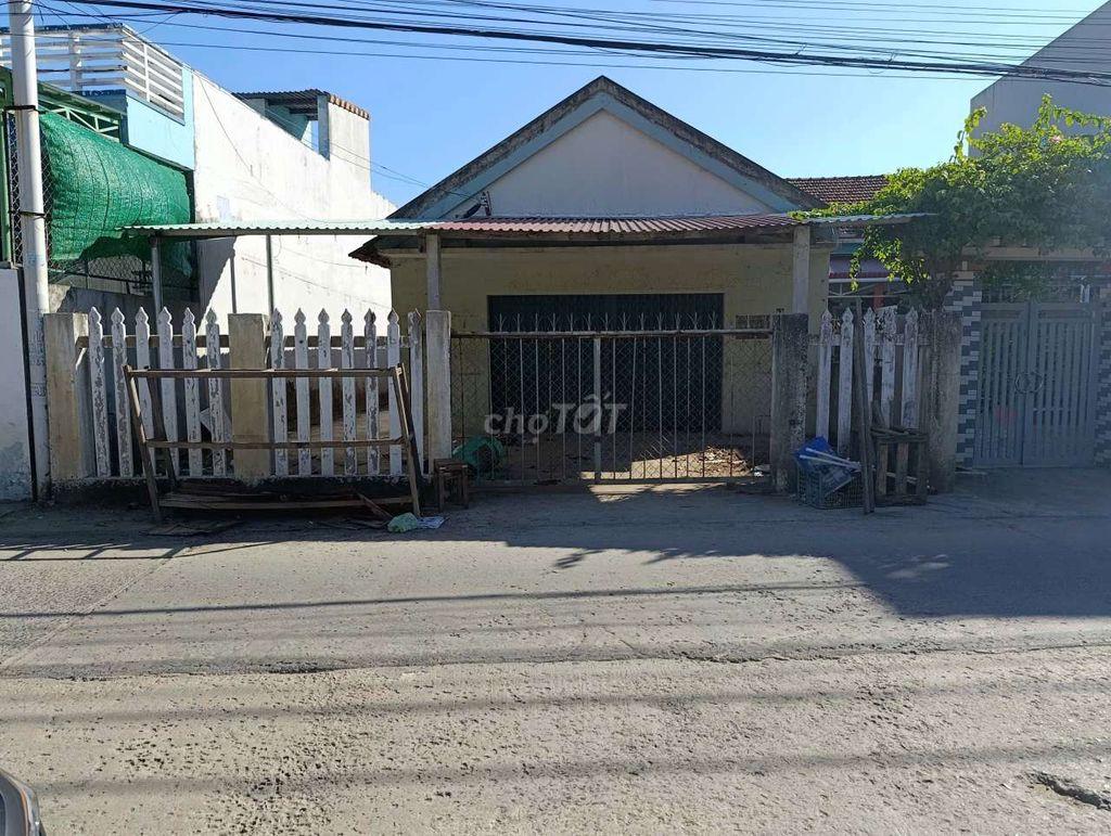 BÁN NHÀ MẶT TIỀN THUẬN TIỆN KINH DOANH