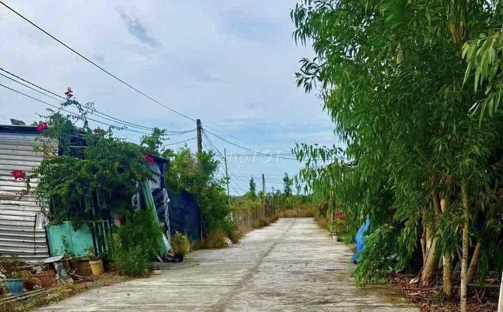 cần bán đất thổ cư toàn bộ kb đông dân cư
