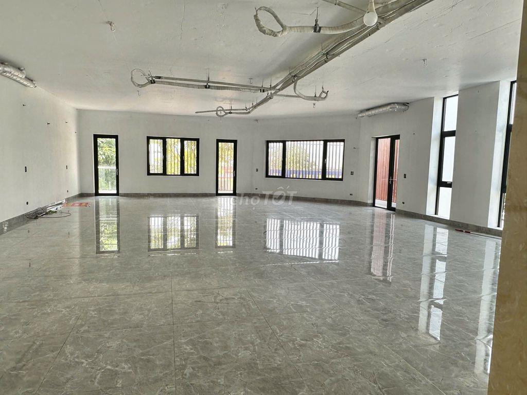 CHO THUÊ MBKD 2 SÀN 370M2 THUỘC KĐT LIÊM CHÍNH PHỦ LÝ 2 MẶT TIỀN RỘNG