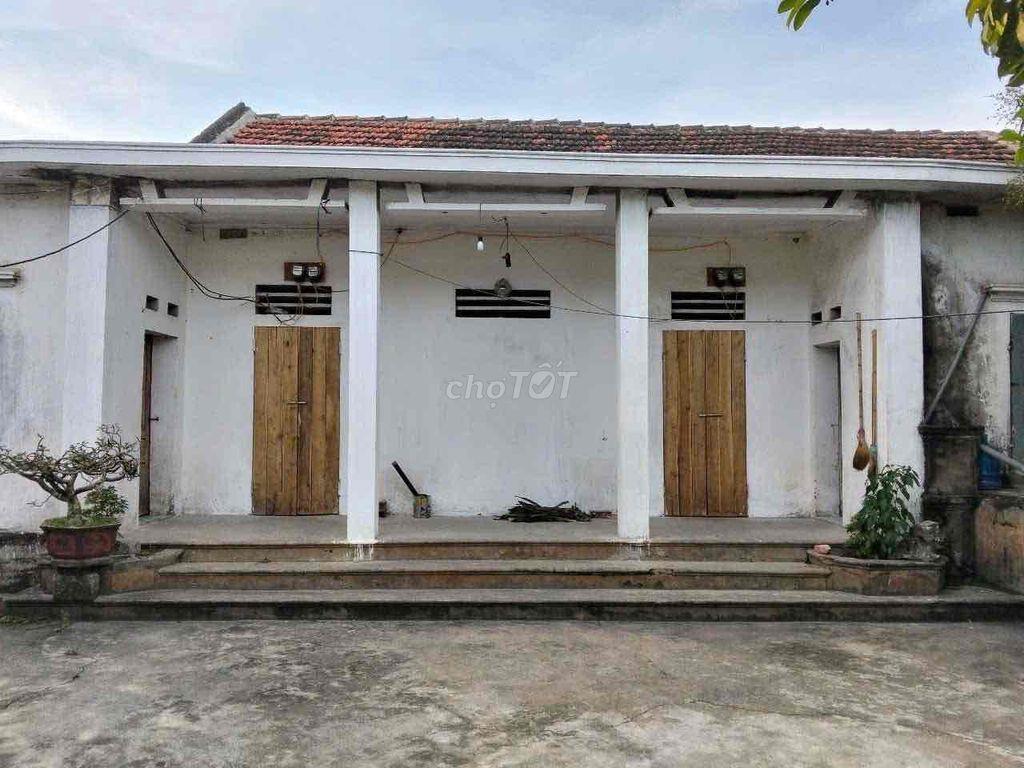 Cho Thuê Nhà Cấp 4 200M , Có 1 Phòng Riêng , Đủ Đồ