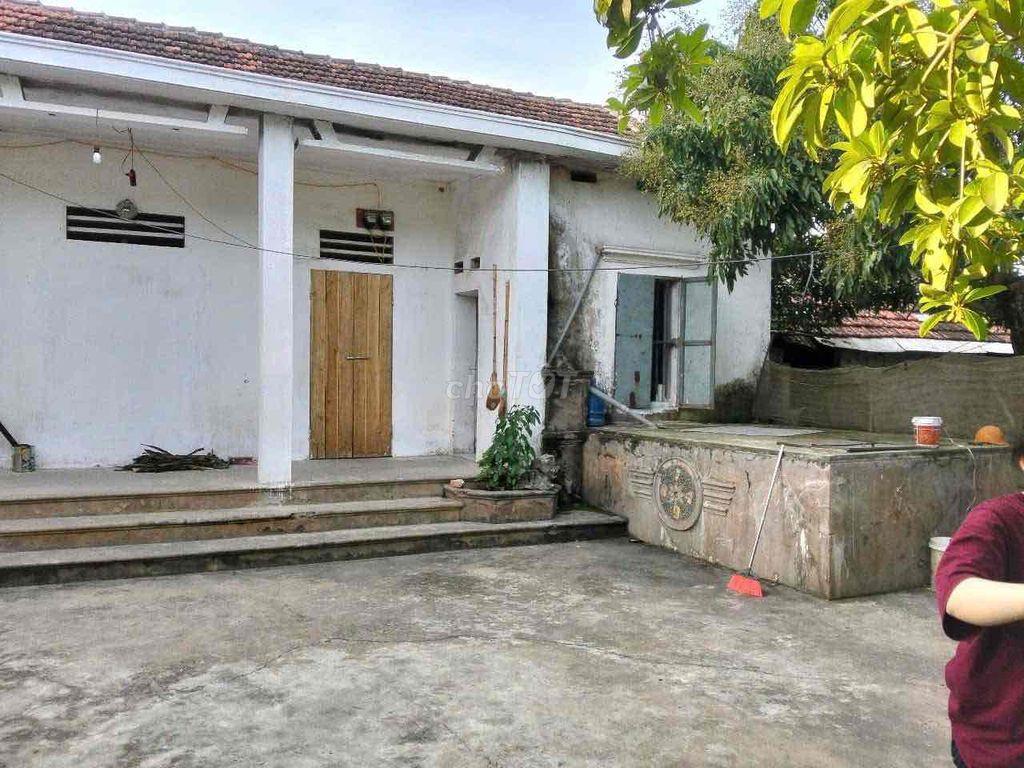 Cho Thuê Nhà Cấp 4 200M , Có 1 Phòng Riêng , Đủ Đồ