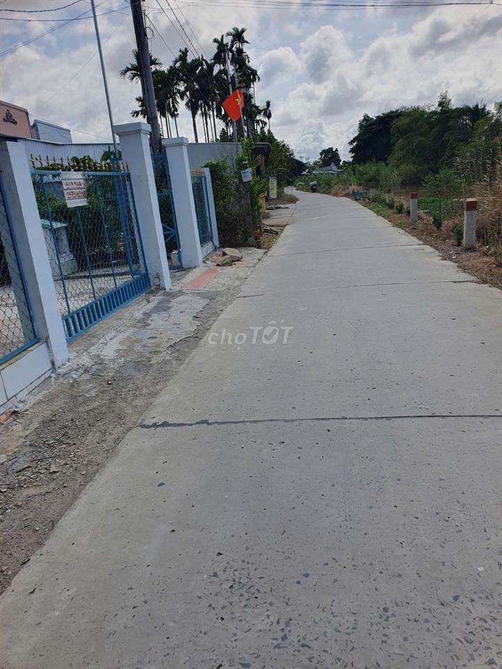 BÁN NHÀ + VƯỜN DIỆN TÍCH 1.126M² – GIÁ 1,8 TỶ