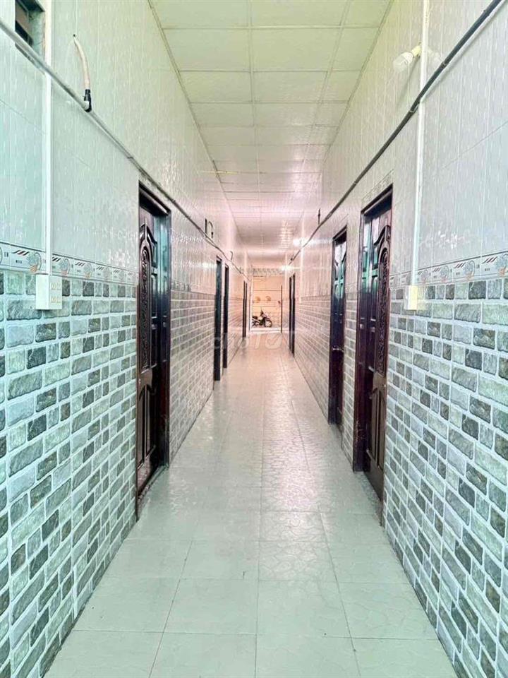 Nhà Nguyên Căn + 11 Phòng Trọ + 3.000m² đất vườn liền kề phía sau