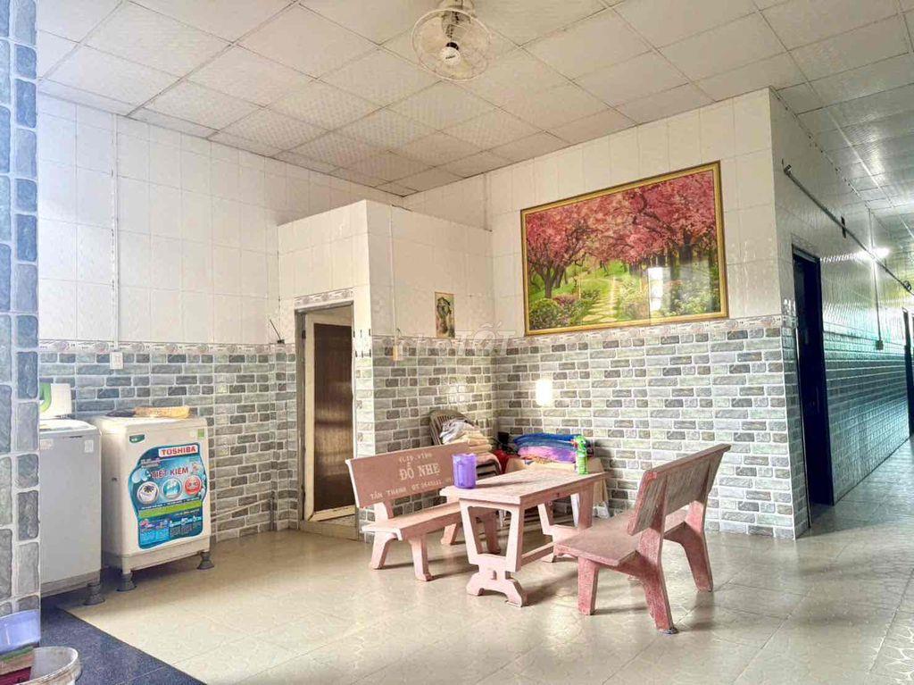 Nhà Nguyên Căn + 11 Phòng Trọ + 3.000m² đất vườn liền kề phía sau