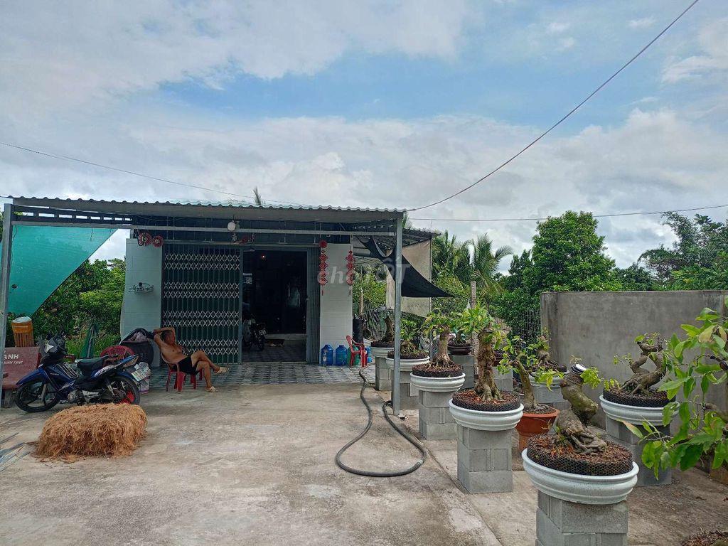 Cần bán gấp căn nhà + đất 2000
