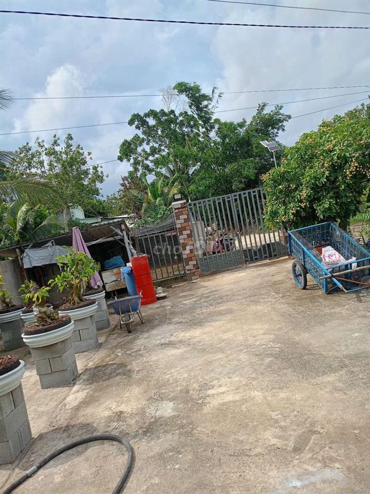 Cần bán gấp căn nhà + đất 2000