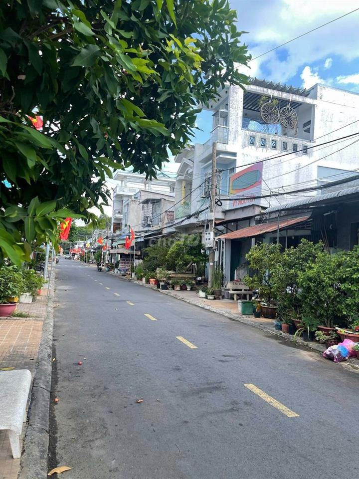 Bán nhà trung tâm 1 tỷ 8