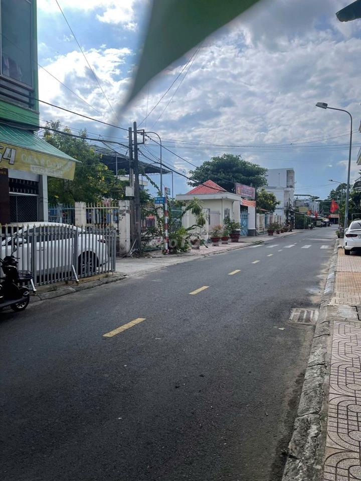 Bán nhà trung tâm 1 tỷ 8