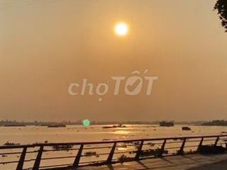 Cho thuê mặt bằng nhà ở, kinh doanh ngay bờ sông