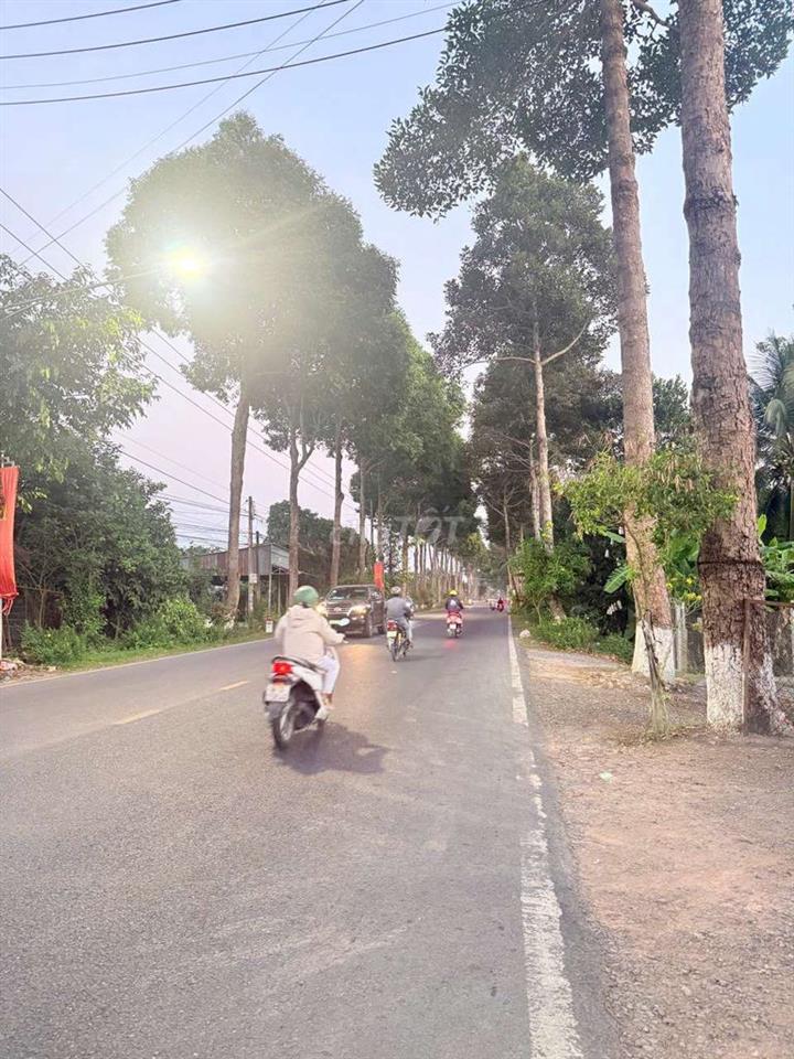 Đất vườn nghỉ dưỡng 3 mặt tiền