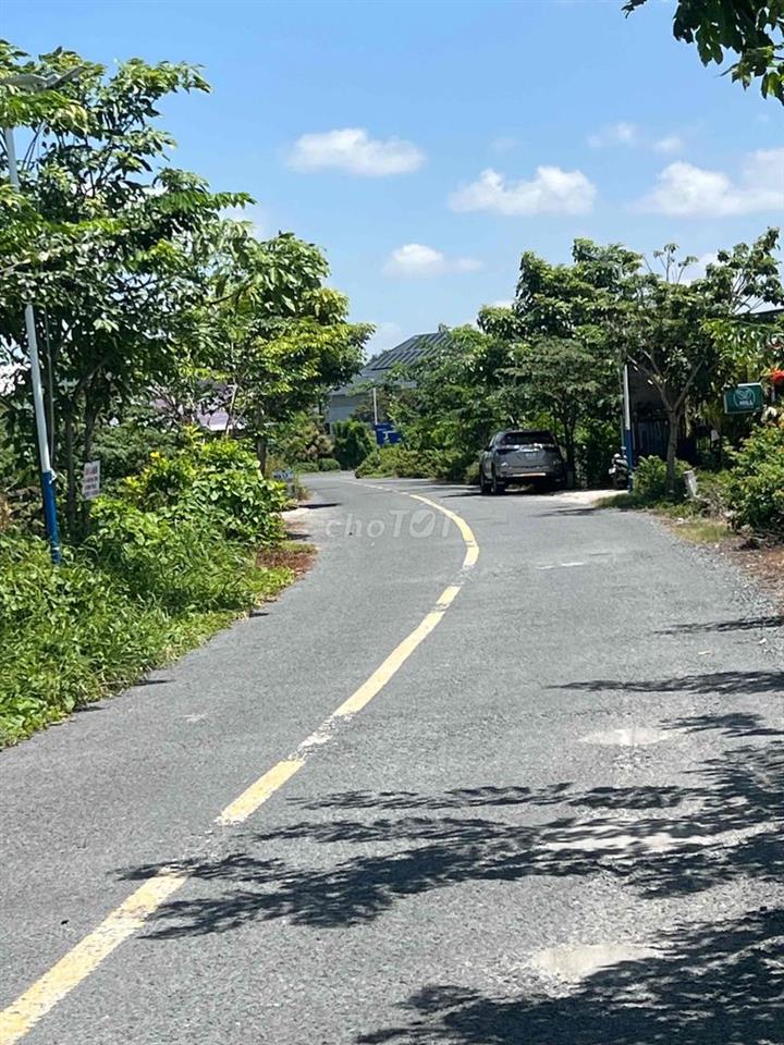 Bán đất nền ,gần cầu nguyễn huệ
