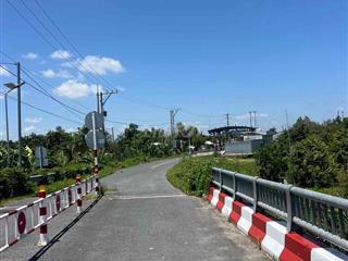 Bán đất nền ,gần cầu nguyễn huệ