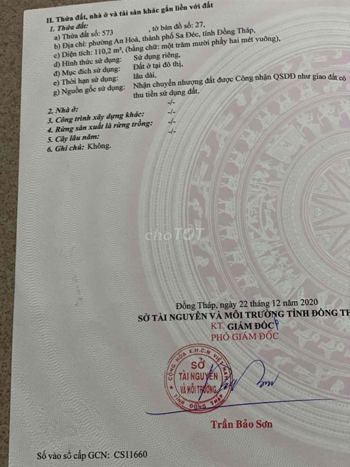 nền mặt tiền cần bán