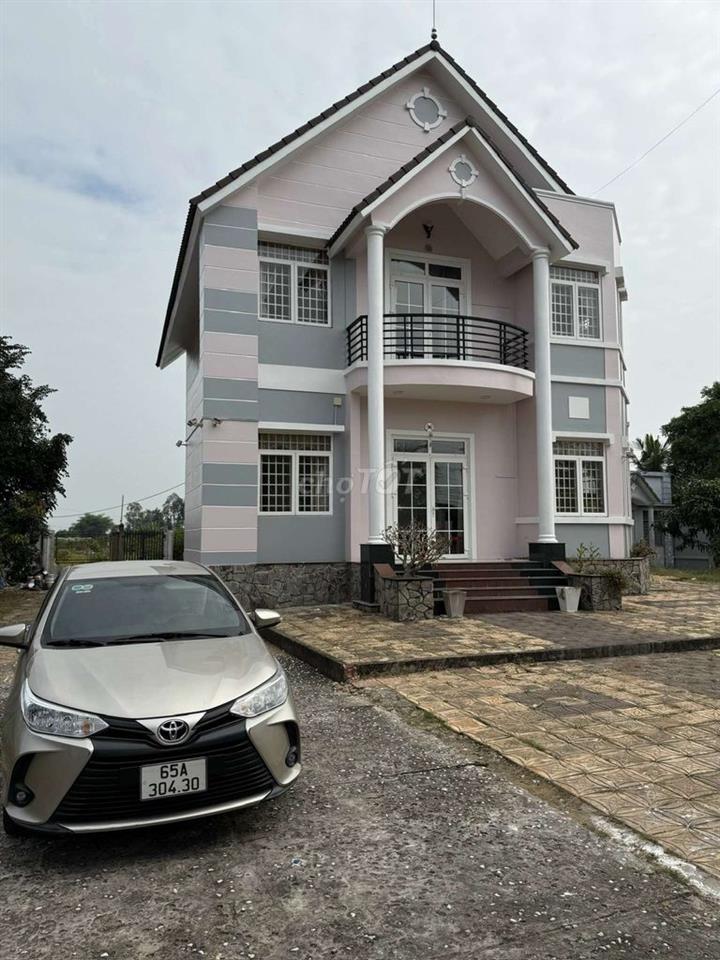 Bán biệt thự và 11.000m2  đất cây lâu năm