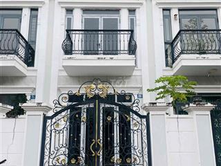 Bán nhà thô mới hoàn thiện ngoài đường số 08 khu đô thị