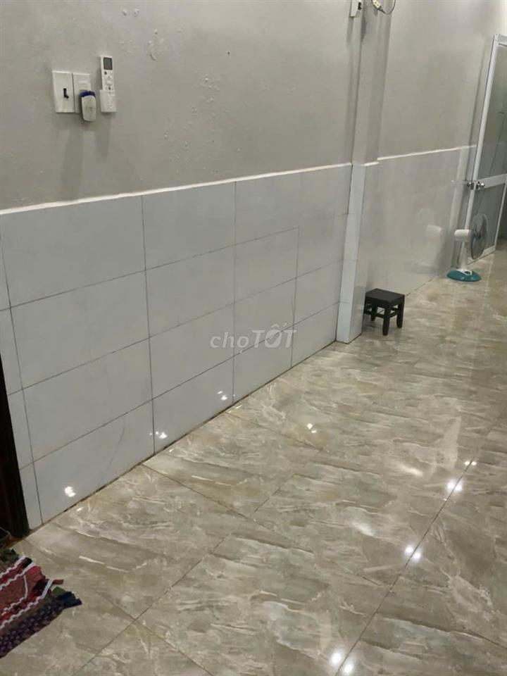 Bán hoặc cho thuê nhà nguyên căn mặt tiền quốc lộ 1A
