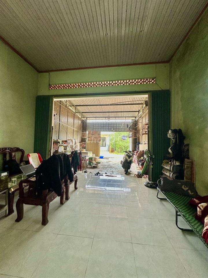 Bán Nhà Có Bìa Đỏ Đất Thổ Cư Gần Cổng Chào Dục Nhày 3 